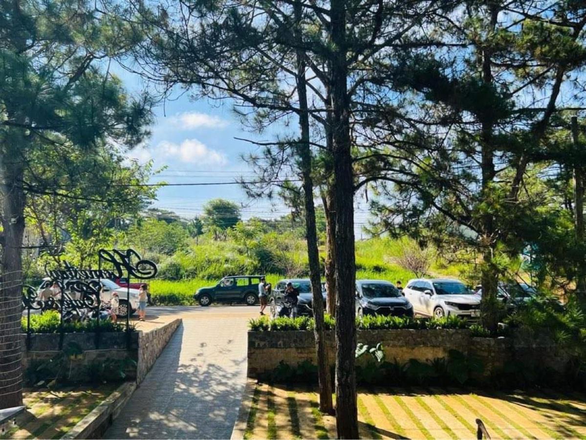 Eva Mang Den Homestay Kon Von Kla Bagian luar foto